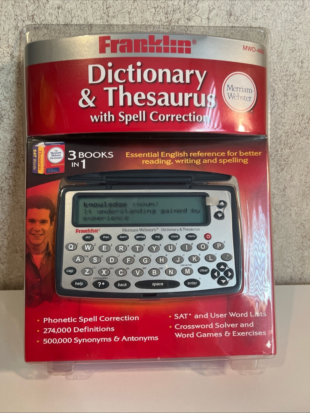 Franklin Dictionary & Thesaurus Electronic Reference - MWD-460